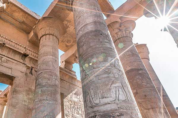 Templos antiguos en Egipto crucero por el Nilo