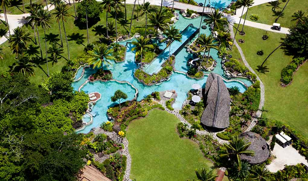 Vistas aéreas de la piscina común en Fiji 
