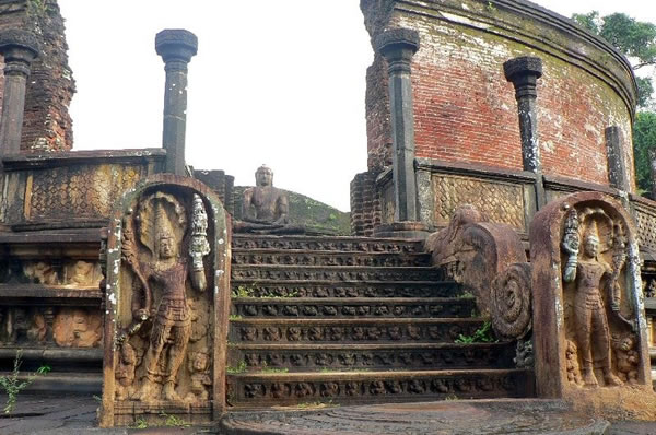 Viajes a Sri Lanka y maldivas Templo Polonnaruwa